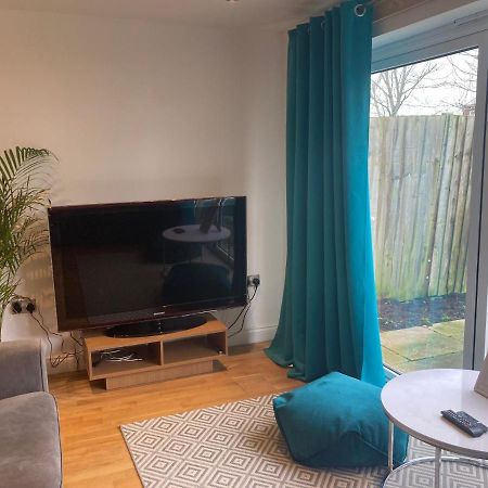 Bevendean Beach Hut - Modern 5 Bedroom House, With Parking Brighton Dış mekan fotoğraf