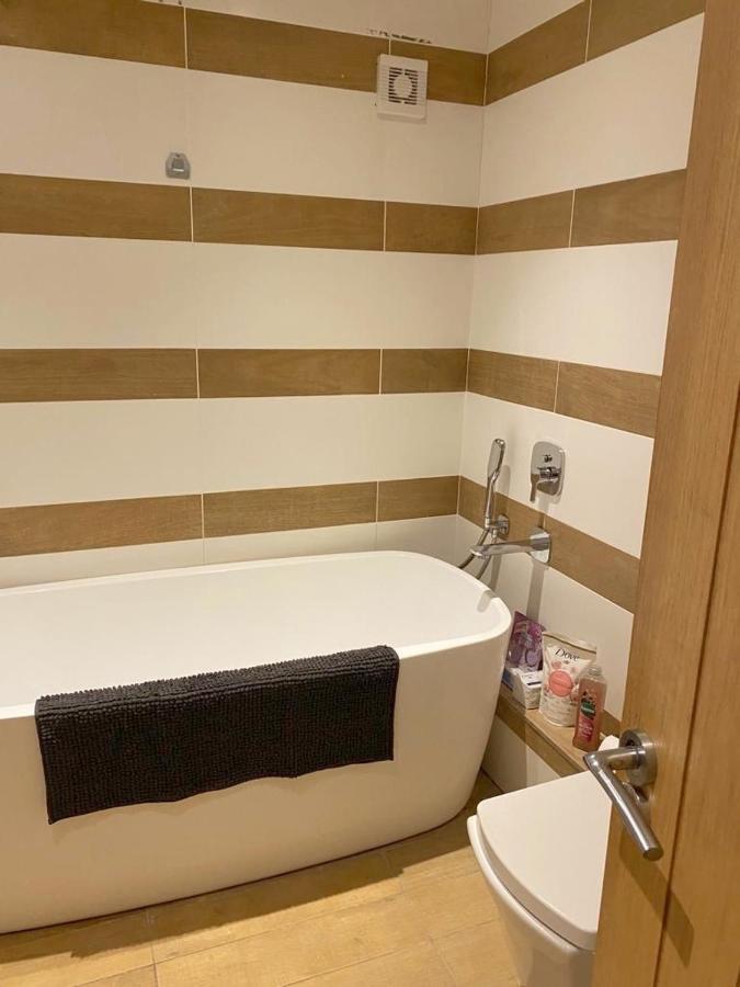 Bevendean Beach Hut - Modern 5 Bedroom House, With Parking Brighton Dış mekan fotoğraf